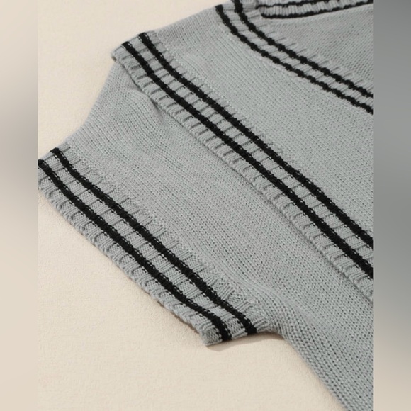 Olivia contrast trim vest - Picture 3 of 5